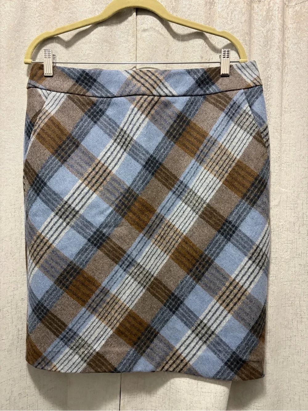 L.L. Bean Diagonal Plaid Pencil Skirt in Light Blue and Brown wool 12 nwt